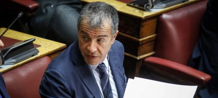 Θεοδωράκης: Δεν θα είμαι υποψήφιος ούτε με τον ΣΥΡΙΖΑ, ούτε με την ΝΔ